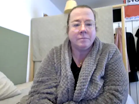 Snapshot of MarthaBriest chatting on March 2026 08:43:02 AM MarthaBriest online show from March 2026 08:43:02 AM