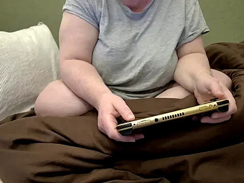 Snapshot of MarthaBriest chatting on March 2026 02:44:01 AM MarthaBriest online show from March 2026 02:44:01 AM