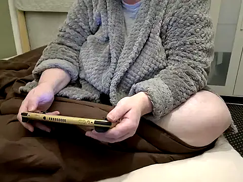 Snapshot of MarthaBriest chatting on April 2026 02:53:02 AM MarthaBriest online show from April 2026 02:53:02 AM