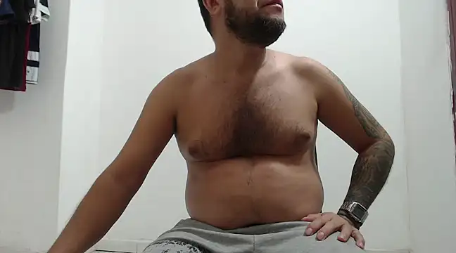 Snapshot of very2_sexy chatting on February 2025 09:46:01 AM very2 sexy online show from February 2025 09:46:01 AM