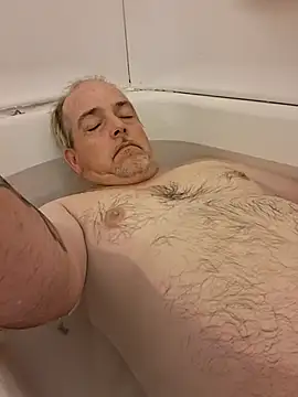 marc1812 online show from October 2025 02:20:01 AM