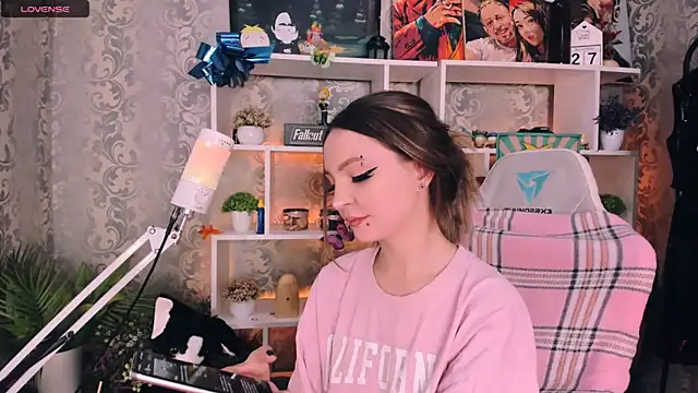 Snapshot of _AsyaSweet chatting on December 2025 11:15:01 AM AsyaSweet online show from December 2025 11:15:01 AM