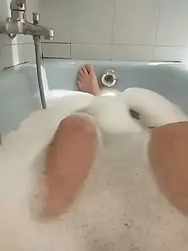 Snapshot of hexsmith96 chatting on January 2025 02:52:01 PM hexsmith96 online show from January 2025 02:52:01 PM