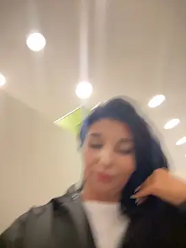 Tisha Busty online show from September 2025 01:04:01 PM