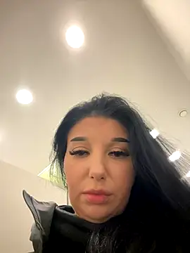 Tisha Busty online show from October 2025 12:28:01 PM