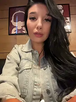 Tisha Busty online show from May 2026 02:02:01 PM