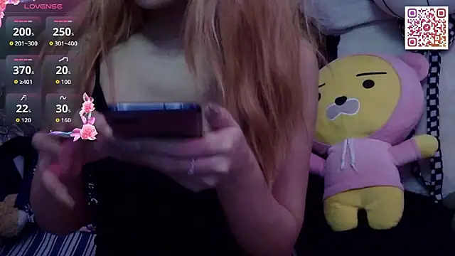 Tiny lusty online show from April 2026 06:47:01 PM