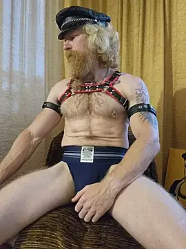 Gingerbeard40 online show from June 2026 04:39:02 AM