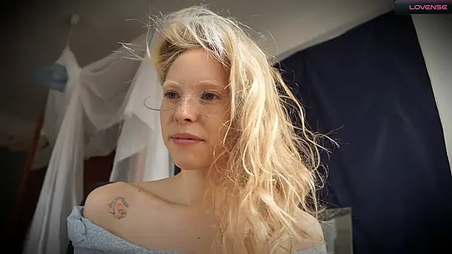  Phantom thread  online show from March 2025 12:35:02 PM