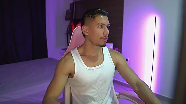 Aaronfox x online show from April 2026 11:55:02 PM