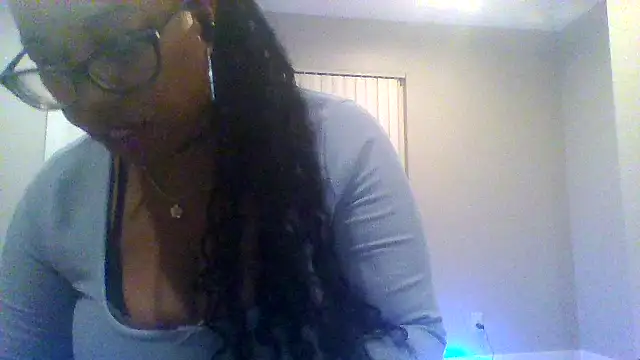 Snapshot of KittyKayla chatting on October 2025 05:28:02 AM KittyKayla online show from October 2025 05:28:02 AM