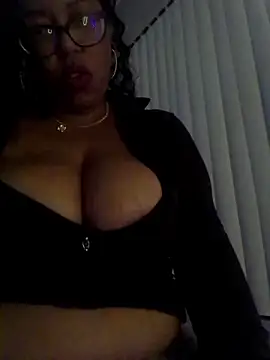 Snapshot of KittyKayla chatting on October 2025 08:04:02 AM KittyKayla online show from October 2025 08:04:02 AM