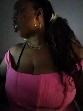 Snapshot of KittyKayla chatting on November 2025 10:05:01 AM KittyKayla online show from November 2025 10:05:01 AM