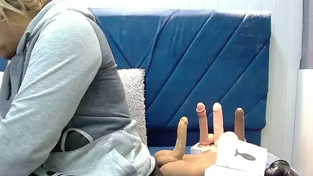 Snapshot of NathaliaSmith3x chatting on October 2025 03:37:02 AM NathaliaSmith3x online show from October 2025 03:37:02 AM