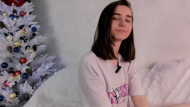 Snapshot of MeghanElson chatting on December 2024 05:14:01 PM MeghanElson online show from December 2024 05:14:01 PM