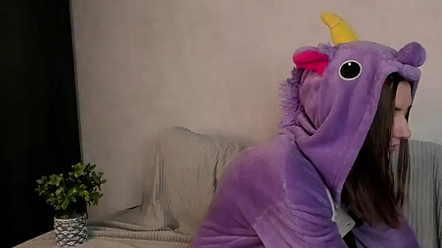 Snapshot of MeghanElson chatting on January 2025 05:32:01 PM MeghanElson online show from January 2025 05:32:01 PM