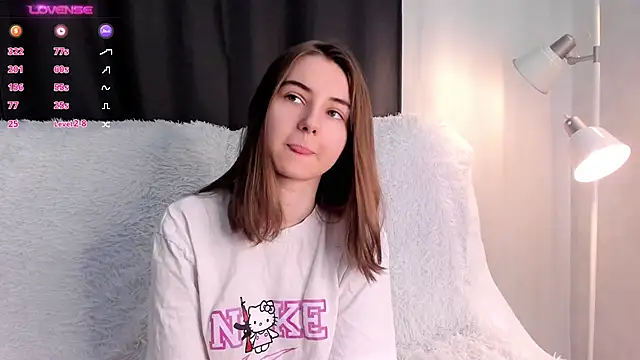 Snapshot of MeghanElson chatting on March 2025 11:28:02 AM MeghanElson online show from March 2025 11:28:02 AM