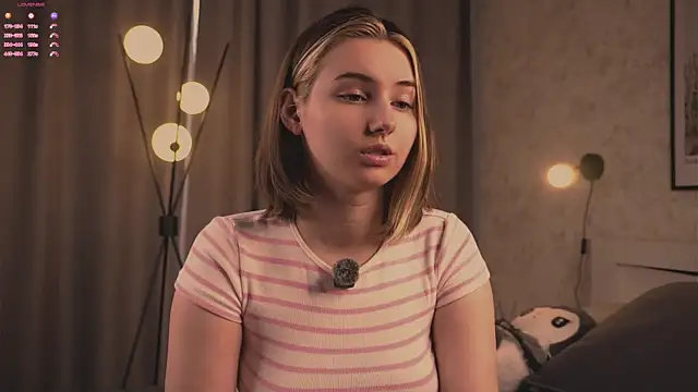 Snapshot of MeghanElson chatting on July 2026 03:02:01 AM MeghanElson online show from July 2026 03:02:01 AM