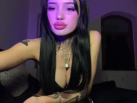 madelinexx online show from January 2025 09:12:01 PM