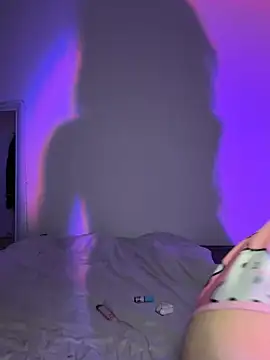 madelinexx online show from February 2026 04:00:02 PM