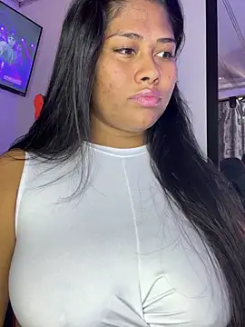 Snapshot of hurren_pasha chatting on October 2025 01:29:02 PM hurren pasha online show from October 2025 01:29:02 PM