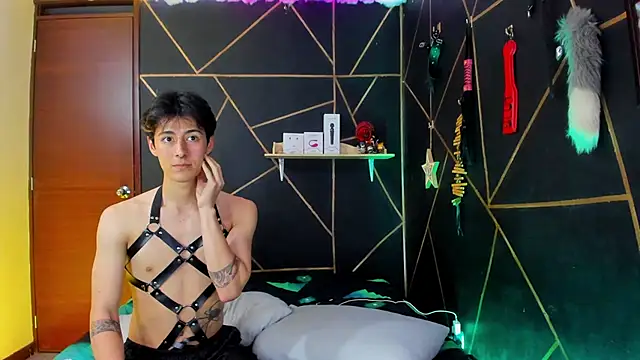 Snapshot of MillersKink chatting on January 2025 02:22:01 AM MillersKink online show from January 2025 02:22:01 AM