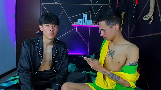 Snapshot of MillersKink chatting on March 2025 08:21:01 PM MillersKink online show from March 2025 08:21:01 PM