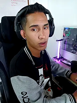 Snapshot of MillersKink chatting on September 2025 07:47:01 PM MillersKink online show from September 2025 07:47:01 PM