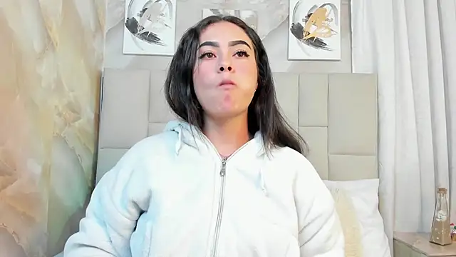 Snapshot of Jaslyn__Smith chatting on November 2025 04:52:01 PM Jaslyn Smith online show from November 2025 04:52:01 PM