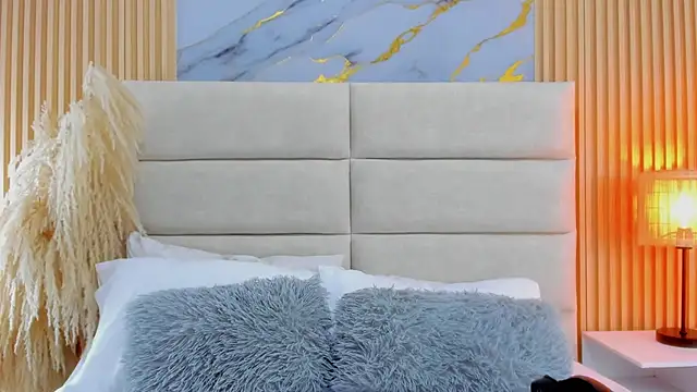 Jaslyn  Smith online show from March 2026 12:10:02 PM