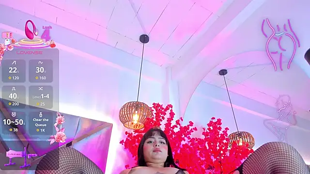 KimVelezz online show from September 2025 07:03:01 PM