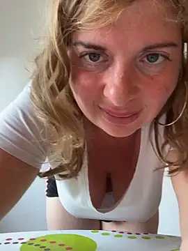 Snapshot of Lombada chatting on May 2026 08:53:02 AM Lombada online show from May 2026 08:53:02 AM