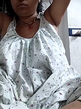 miss-Riy online show from April 2026 05:21:01 PM