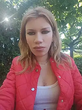 EvaRush online show from May 2026 02:12:02 PM