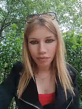 EvaRush online show from May 2026 11:18:01 AM