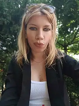 EvaRush online show from May 2026 04:04:01 PM
