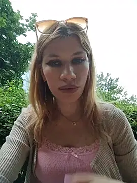 EvaRush online show from June 2026 04:28:02 PM