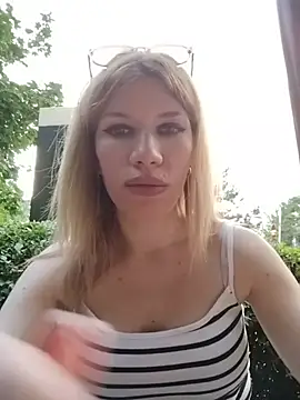 EvaRush online show from June 2026 05:54:01 PM