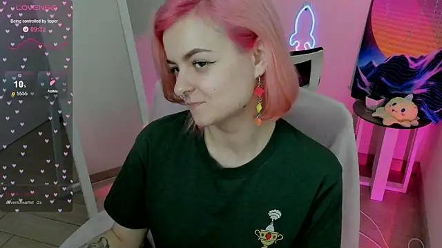 Fire Bestie online show from February 2025 10:54:01 AM