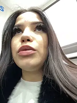 Snapshot of Chloe__Moon chatting on December 2024 02:19:02 PM Chloe Moon online show from December 2024 02:19:02 PM