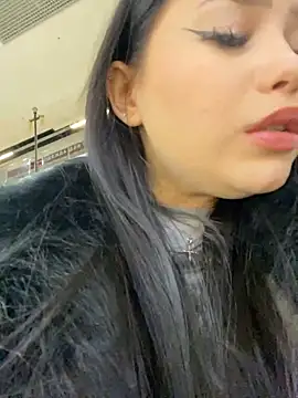 Snapshot of Chloe__Moon chatting on December 2024 07:10:01 PM Chloe Moon online show from December 2024 07:10:01 PM