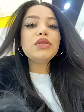 Snapshot of Chloe__Moon chatting on January 2025 10:09:02 AM Chloe Moon online show from January 2025 10:09:02 AM