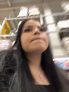 Snapshot of Chloe__Moon chatting on January 2025 04:48:02 PM Chloe Moon online show from January 2025 04:48:02 PM