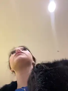 Snapshot of Chloe__Moon chatting on January 2025 01:17:02 PM Chloe Moon online show from January 2025 01:17:02 PM