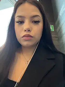 Snapshot of Chloe__Moon chatting on October 2025 02:14:01 PM Chloe Moon online show from October 2025 02:14:01 PM