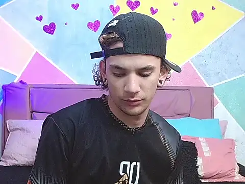 Snapshot of tylor_boy chatting on September 2025 02:22:02 AM tylor boy online show from September 2025 02:22:02 AM