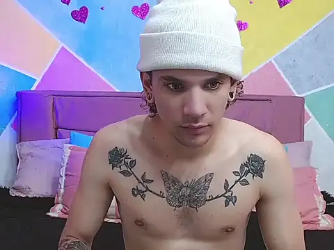 Snapshot of tylor_boy chatting on September 2025 04:36:01 AM tylor boy online show from September 2025 04:36:01 AM