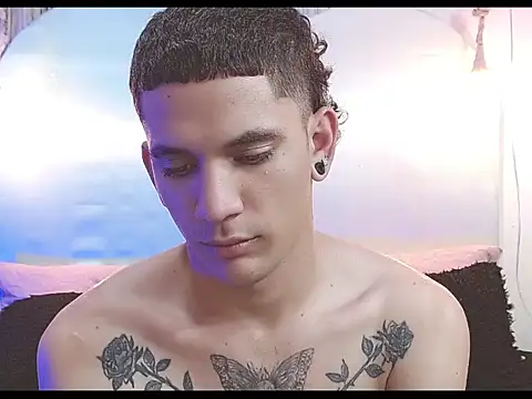 Snapshot of tylor_boy chatting on January 2026 11:18:01 PM tylor boy online show from January 2026 11:18:01 PM