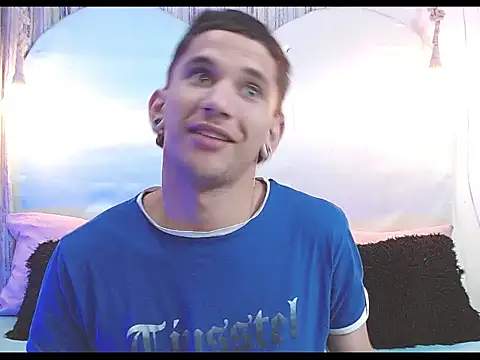 Snapshot of tylor_boy chatting on January 2026 02:38:02 AM tylor boy online show from January 2026 02:38:02 AM