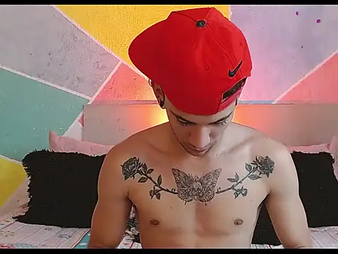 Snapshot of tylor_boy chatting on February 2026 10:59:02 PM tylor boy online show from February 2026 10:59:02 PM